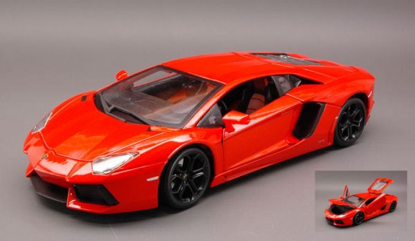 Modellino Auto Scala 1:18 Burago LAMBORGHINI AVENTADOR LP700-4 diecast