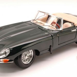 Modellino Auto Scala 1:18 Burago JAGUAR E modellismo statico diecast epoca new