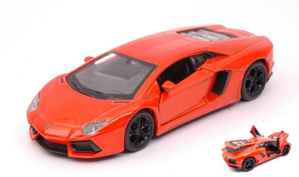 Modellino Auto Scala 1/18 LAMBORGHINI AVENTADOR modellismo statico diecast