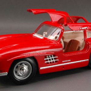 Modellino Auto Scala 1:24 Burago MERCEDES 300 SL diecast modellismo statico