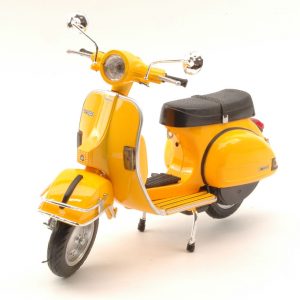 Modellino Moto Scala 1:12 VESPA P 200 diecast modellismo statico collezione bike