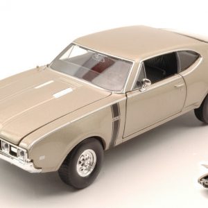 Modellino Auto americane Scala 1:24 Welly OLDSMOBILE 442 diecast modellismo statico