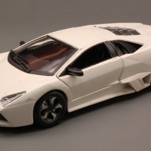 Modellino Auto scala 1:24 diecast Burago LAMBORGHINI REVENTON modellismo