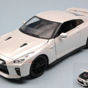 Modellino Auto diecast Burago  NISSAN GTR collezione 1:24 modellismo