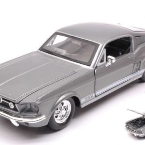 Modellino auto scala 1:24 FORD MUSTANG GT 1:24 modellismo diecast da collezione