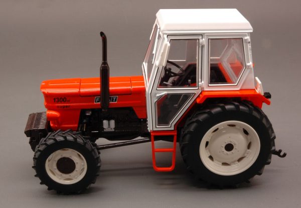 Modellino mezzi agricoli  Replicagri  TRATTORE FIAT 1300 DT 1:32 trattore modellismo statico diecast