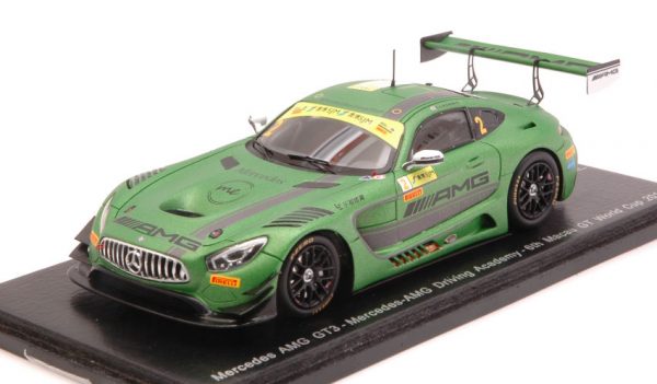 Modellino auto scala 1:43 Spark Model  MERCEDES AMG GT3 N.2 6th MACAU GT WORLD CUP  R.VAN DER ZANDE modellismo statico diecast