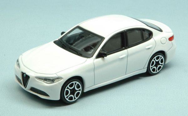 Modellino auto scala 1:43 Burago ALFA ROMEO GIULIA diecast modellismo statico