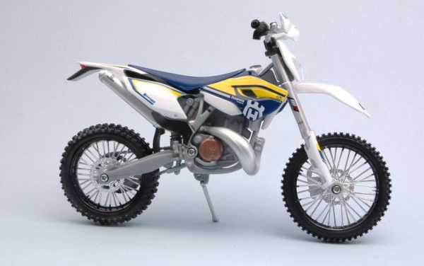 Modellino moto Maisto HUSQVARNA FE 501 scala 1:12 motor bike modellismo