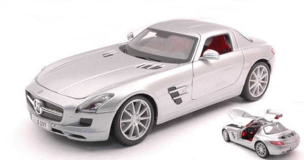 Modellino auto scala 1:18 Maisto MERCEDES SLS AMG diecast modellismo statico