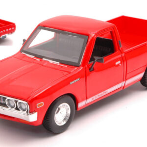 Modellino auto scala 1:24 Maisto DATSUN 620 PICK UP modellismo statico diecast