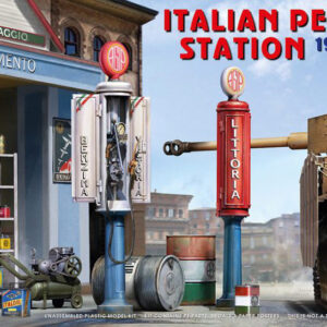 Modellino kit diorami Miniart ITALIAN PETROL STATION 1930 1940 model KIT scala 1:25