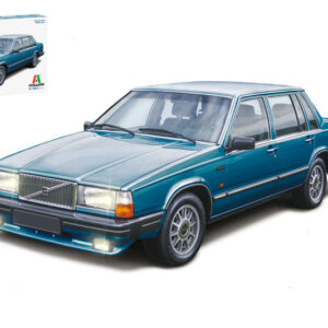 Modellino auto kit di montaggio Italeri VOLVO 760 GLE scala 1:24 modellismo