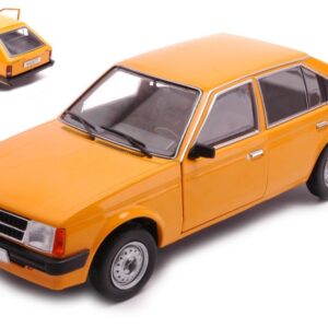 Modellino auto scala 1:24 Whitebox  OPEL KADETT D ORANGE diecast modellismo statico