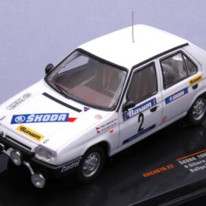 Modellino auto rally scala 1:43 Ixo Model  SKODA FAVORIT 136 L N.2 RALLY VALASSKAA ZIMA 1989 SIBERAGROSS modellismo statico collezione