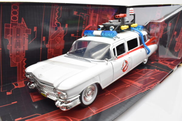 Modellino auto scala 1:24 CADILLAC GHOSTBUSTERS ECTO-1 film movie modellismo statico da collezione - Image 5