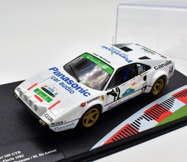 Modellino auto Ferrari 308 GTB racing collection 1:43 ixo diecast modellismo