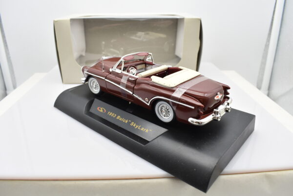 Modellino auto Buick Skylark scala 1:32 diecast modellismo collezione epoca solido - Image 3