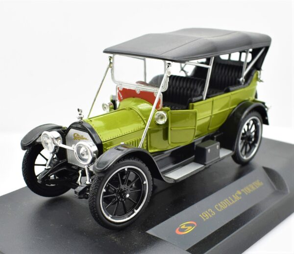 Modellino auto Cadillac Touring scala 1:32 diecast modellismo collezione epoca solido