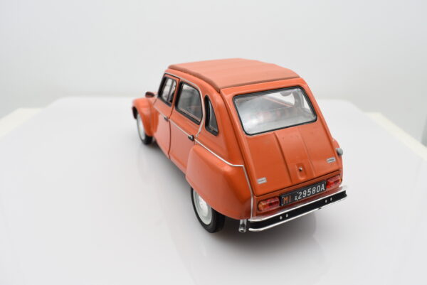 Modellino auto scala 1:24 Citroen Dyane 6 modellismo statico da collezione - Image 8