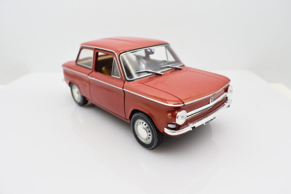 Modellino auto NSU PRINZ scala 1:24 diecast modellismo statico collezione rosso - Image 7