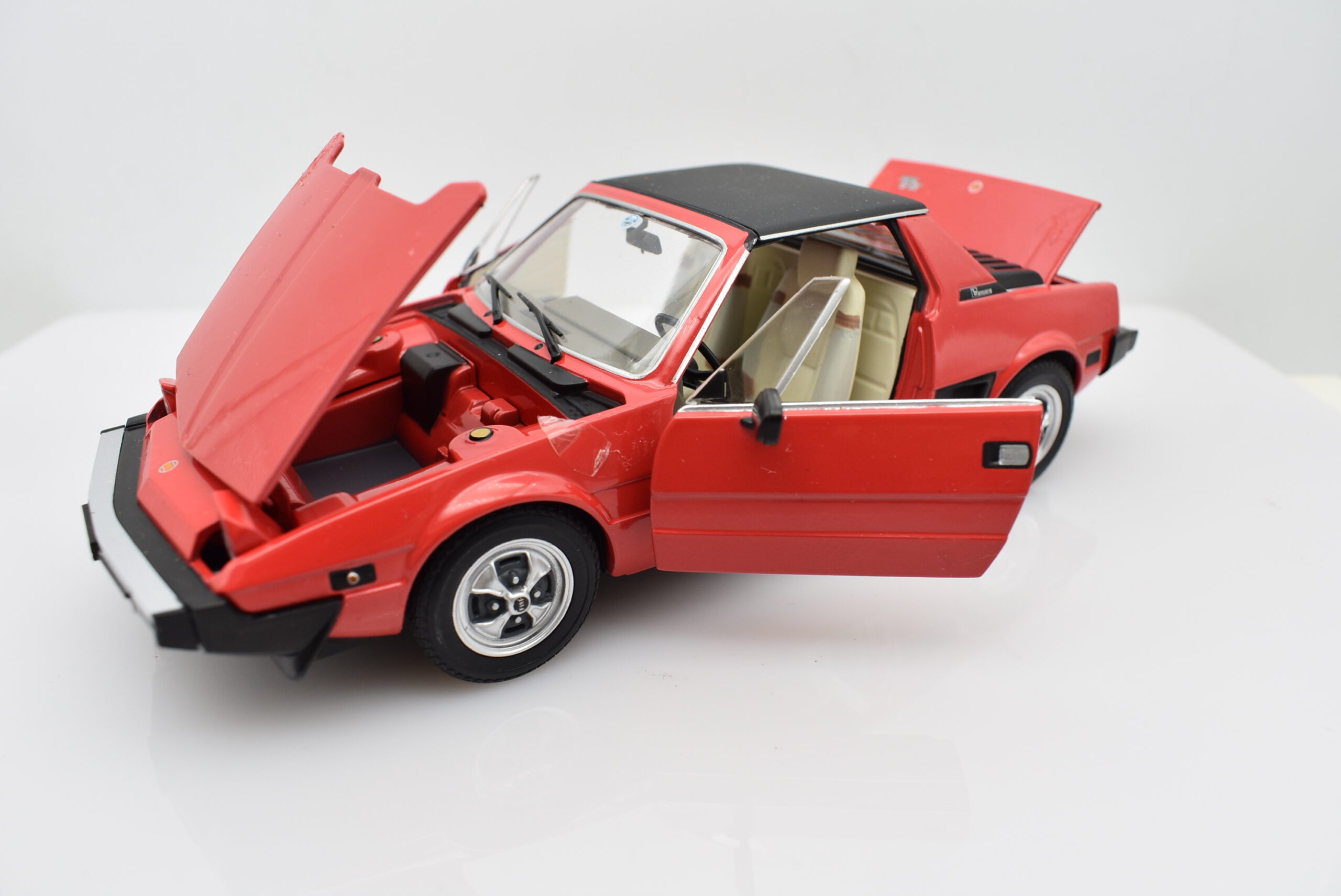 Modellino auto FIAT X1/9 x19 rosso scala 1/24 diecast modellismo collezione raro - Image 13
