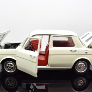 Modellino auto scala 1:24 Simca 1000 SL modellismo statico da collezione