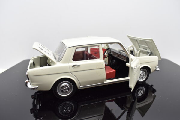 Modellino auto scala 1:24 Simca 1000 SL modellismo statico da collezione - Image 6