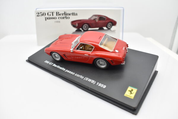 Modellino auto scala 1:43 Ferrari GT Collection 250 Berlinetta Passo Corto diecast modellismo da collezione - Image 3