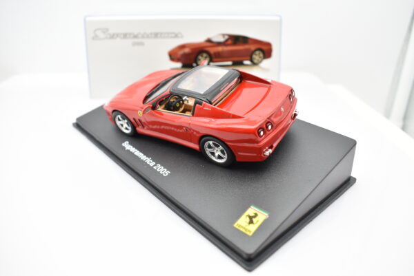 Modellino auto scala 1:43 Ferrari GT Collection Superamerica diecast modellismo da collezione - Image 3