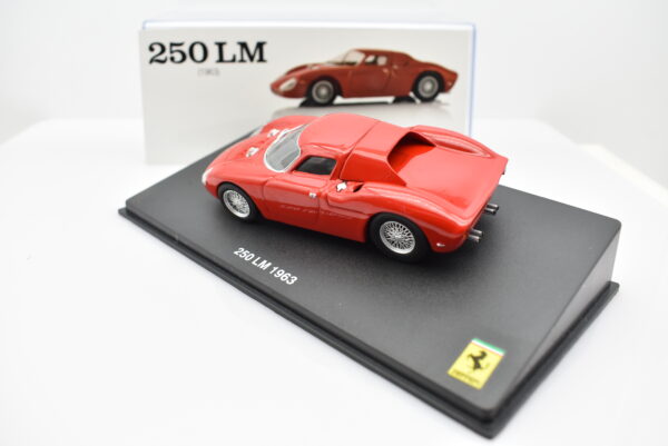 Modellino auto scala 1:43 Ferrari GT Collection 250 LM diecast modellismo da collezione - Image 4