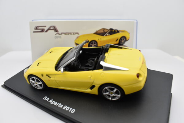 Modellino auto scala 1:43 Ferrari GT Collection SA Aperta diecast modellismo da collezione - Image 3
