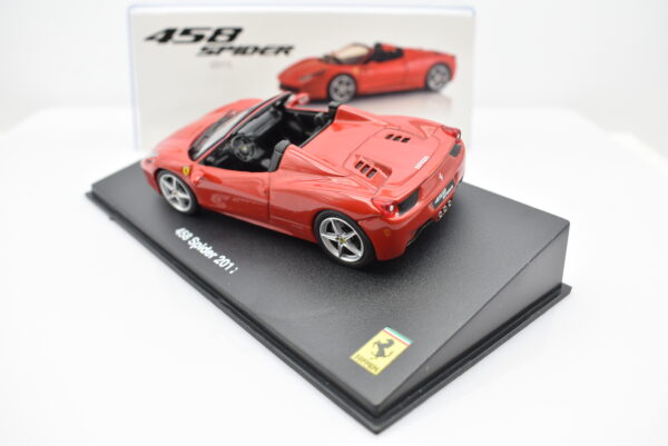 Modellino auto scala 1:43 Ferrari GT Collection 458 Spider diecast modellismo da collezione - Image 2