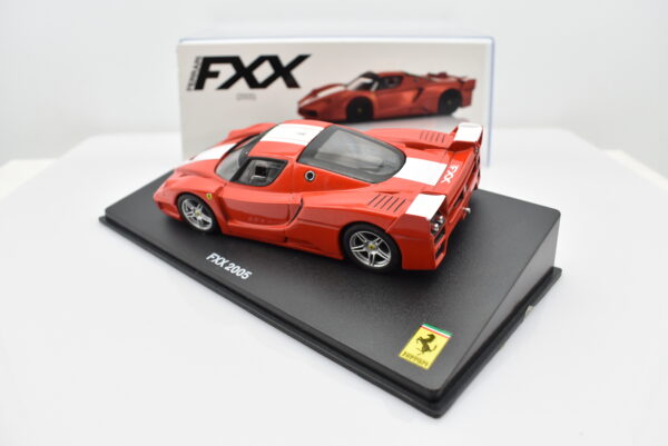 Modellino auto scala 1:43 Ferrari GT Collection FXX diecast modellismo da collezione - Image 3