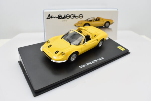 Modellino auto scala 1:43 Ferrari GT Collection Dino 246 GTS diecast modellismo da collezione - Image 2