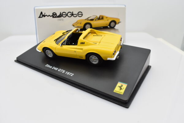 Modellino auto scala 1:43 Ferrari GT Collection Dino 246 GTS diecast modellismo da collezione - Image 3