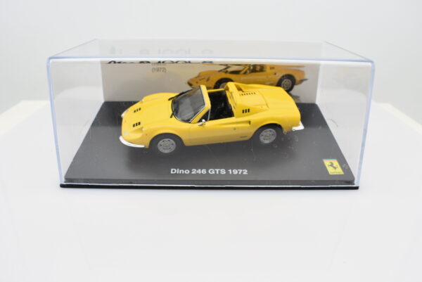Modellino auto scala 1:43 Ferrari GT Collection Dino 246 GTS diecast modellismo da collezione - Image 4