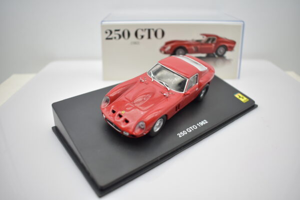Modellino auto scala 1:43 Ferrari GT Collection 250 GTO diecast modellismo da collezione - Image 2