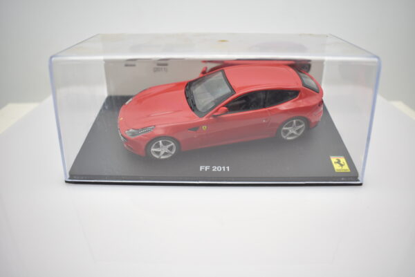 Modellino auto scala 1:43 Ferrari GT Collection FF diecast modellismo da collezione - Image 3