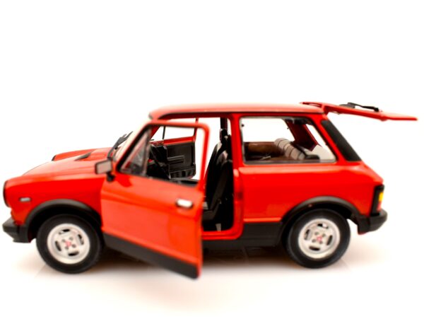 Modellino auto scala 1:24 Autobianchi A112 Abarth modellismo statico da collezione