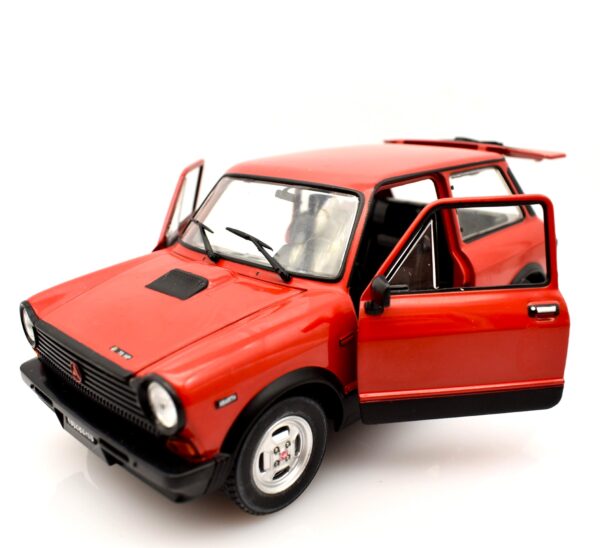 Modellino auto scala 1:24 Autobianchi A112 Abarth modellismo statico da collezione - Image 2