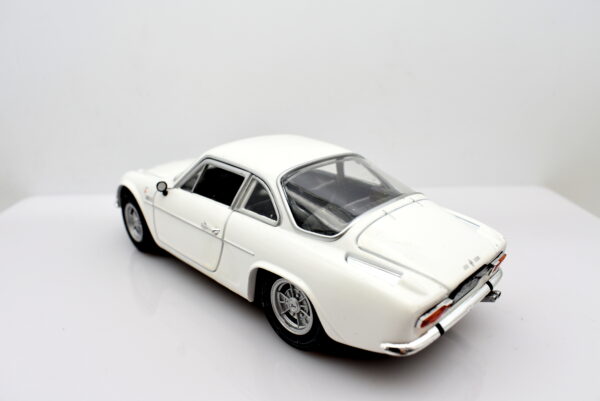 Modellino auto scala 1:24 Alpine Renault A110 1600 S modellismo statico da collezione - Image 8