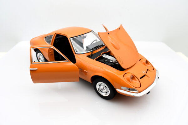 Modellino auto scala 1:24 Opel GT 1900 modellismo statico da collezione - Image 5