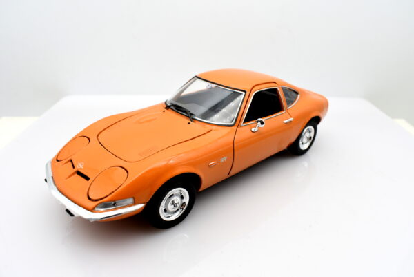 Modellino auto scala 1:24 Opel GT 1900 modellismo statico da collezione - Image 9