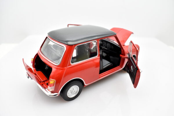 Modellino auto scala 1:24 Innocenti Mini Cooper MK3 1300 modellismo statico da collezione - Image 6