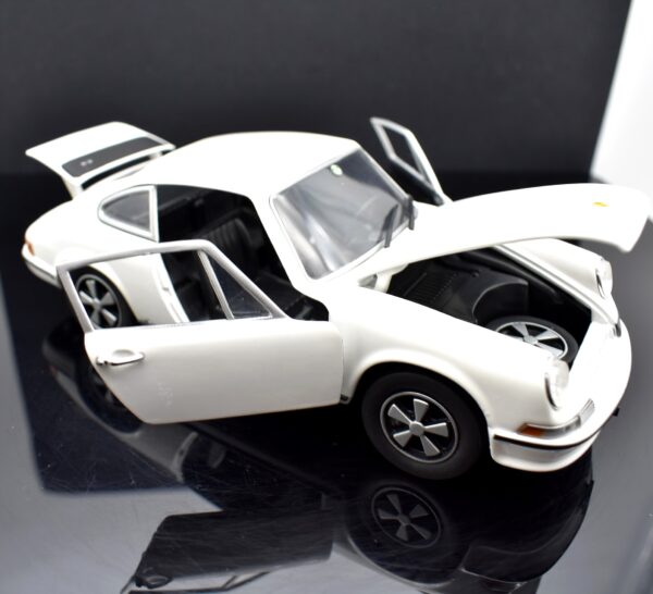 Modellino auto scala 1:24 Porsche 911 S 2.4 modellismo statico da collezione - Image 6