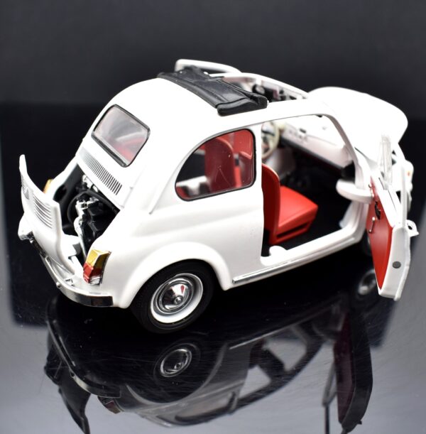 Modellino auto scala 1:24 Fiat 500 F modellismo statico da collezione - Image 5