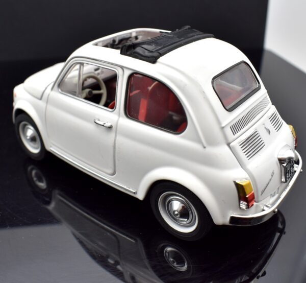 Modellino auto scala 1:24 Fiat 500 F modellismo statico da collezione - Image 9