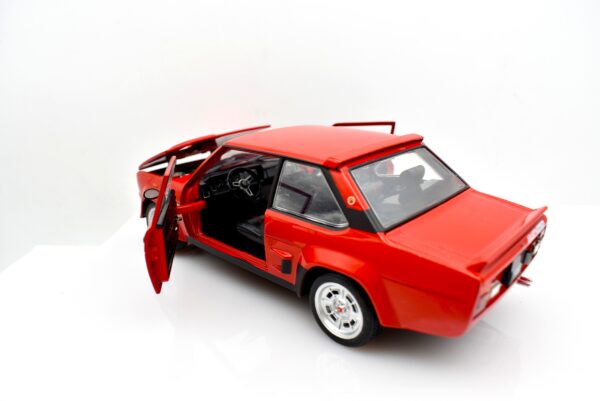Modellino auto scala 1:24 Fiat 131 Abarth modellismo statico da collezione - Image 3