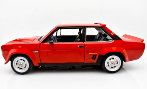 Modellino auto scala 1:24 Fiat 131 Abarth modellismo statico da collezione - Image 5